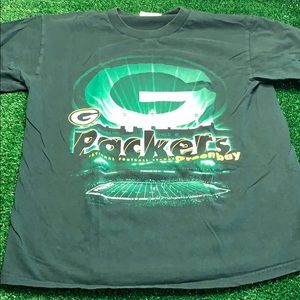 Packers T-shirt.